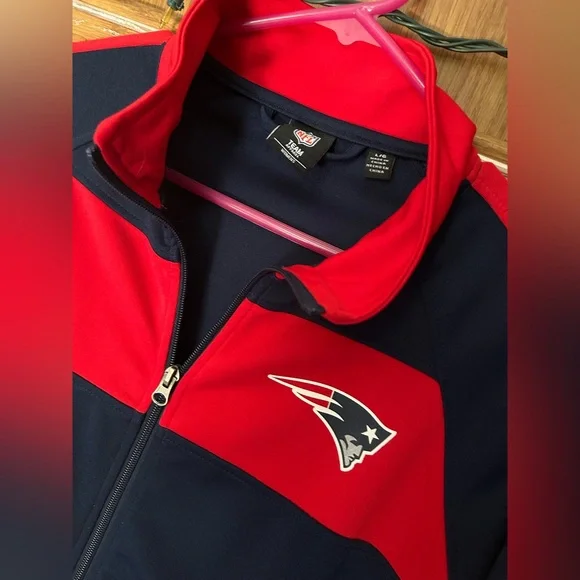 NFL NE Patriots dark Navy and Red Bomber Jacket unisex Women’s Lg - Picture 3 of 5
